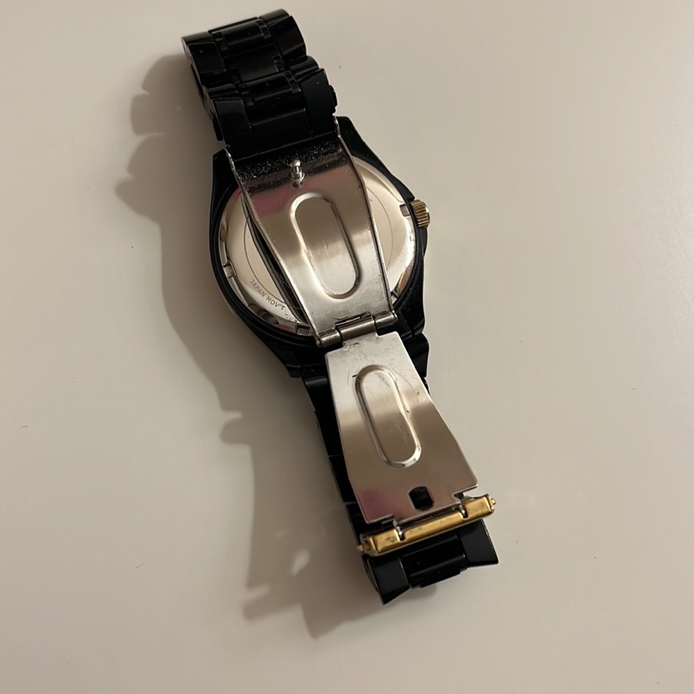 GUESS Watch - Picture 6 of 8
